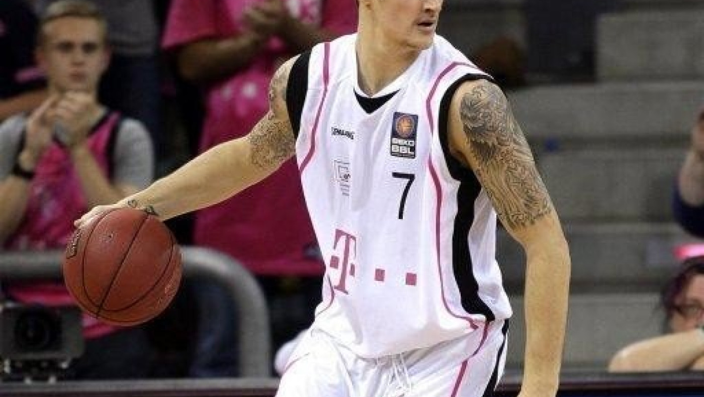 Ανακοίνωσε Μπούλιαν 