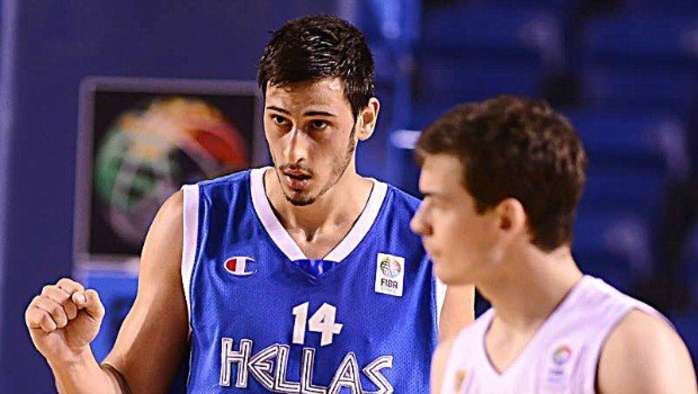 «Παζάρι» για τον Καμπερίδη