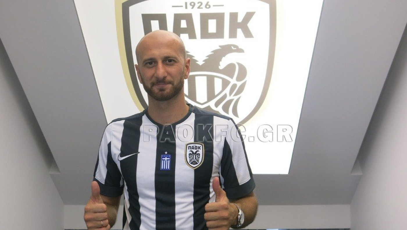 Τη φανέλα με το «9» ο «Παπ»