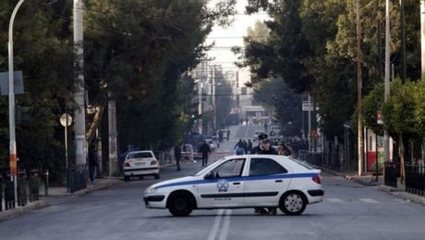 ΤΩΡΑ: Ληστεία στο Δίστομο. Αφέθηκε ελεύθερος ο όμηρος. 