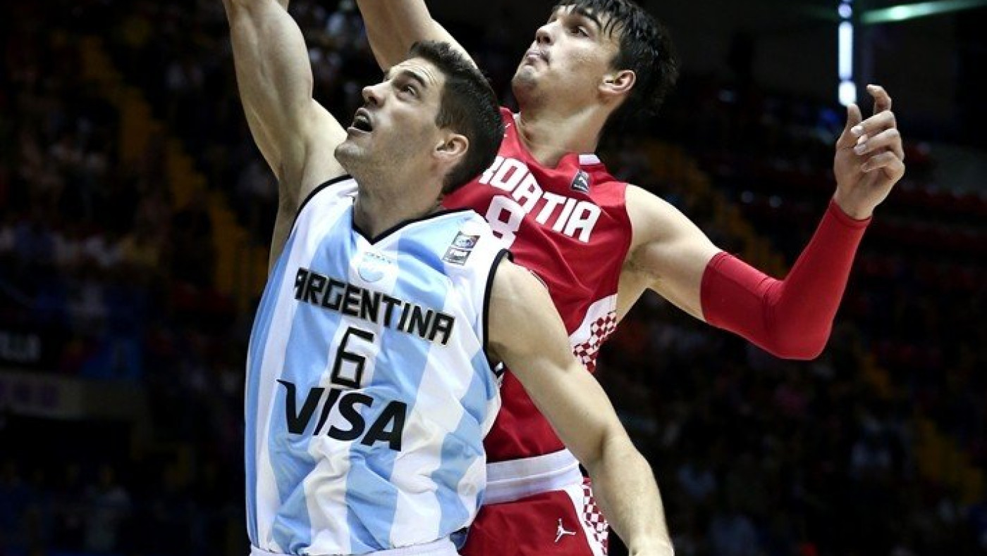 Έχασε εξι δόντια από αγκωνιά ο Σάριτς! 