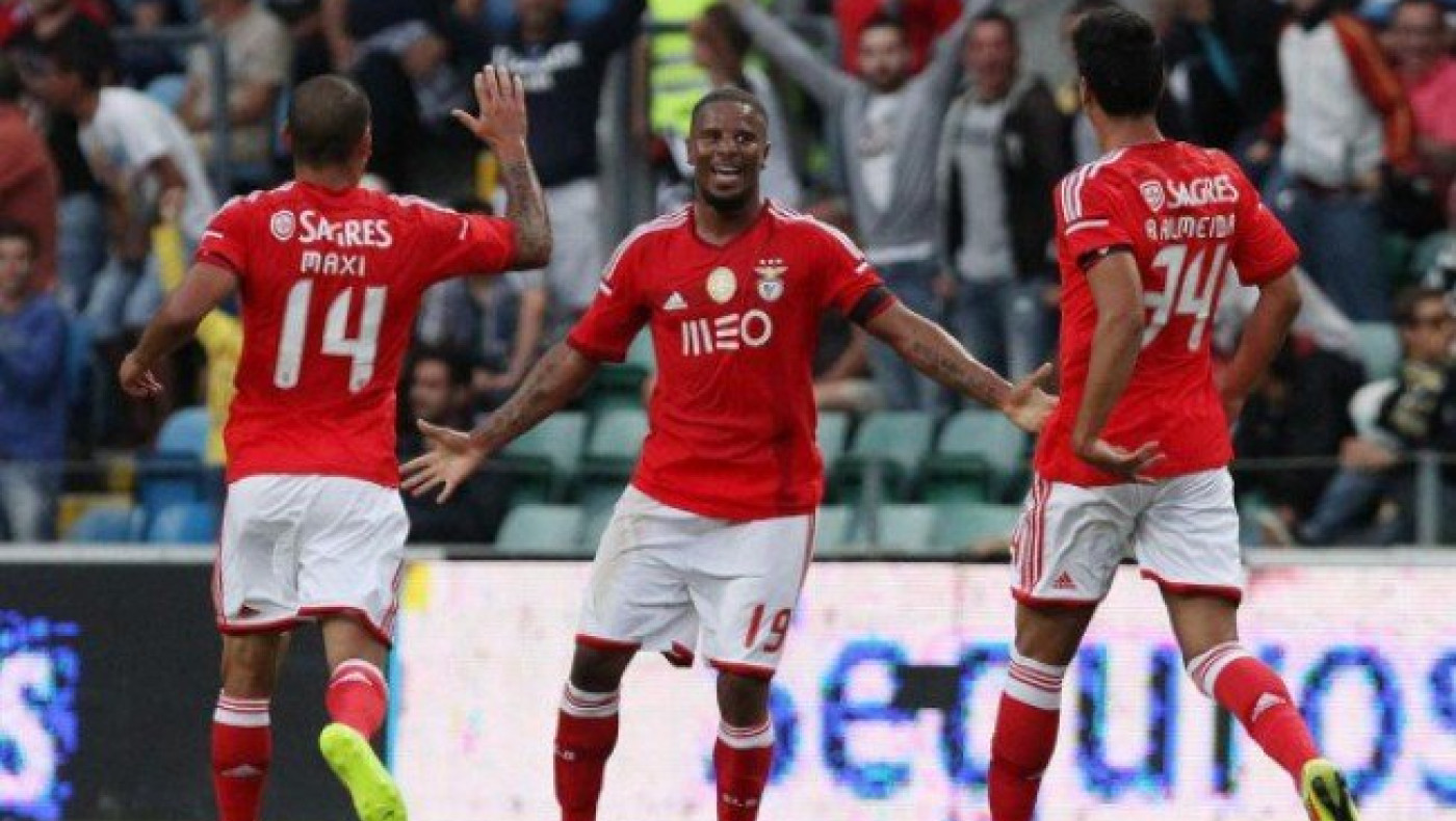 Ζευγάρωσε τις νίκες