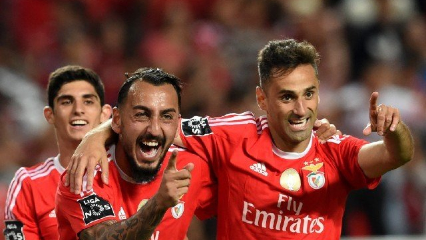 Στατιστικά βρίσκουν δίχτυα       οι φιλοξενούμενοι!