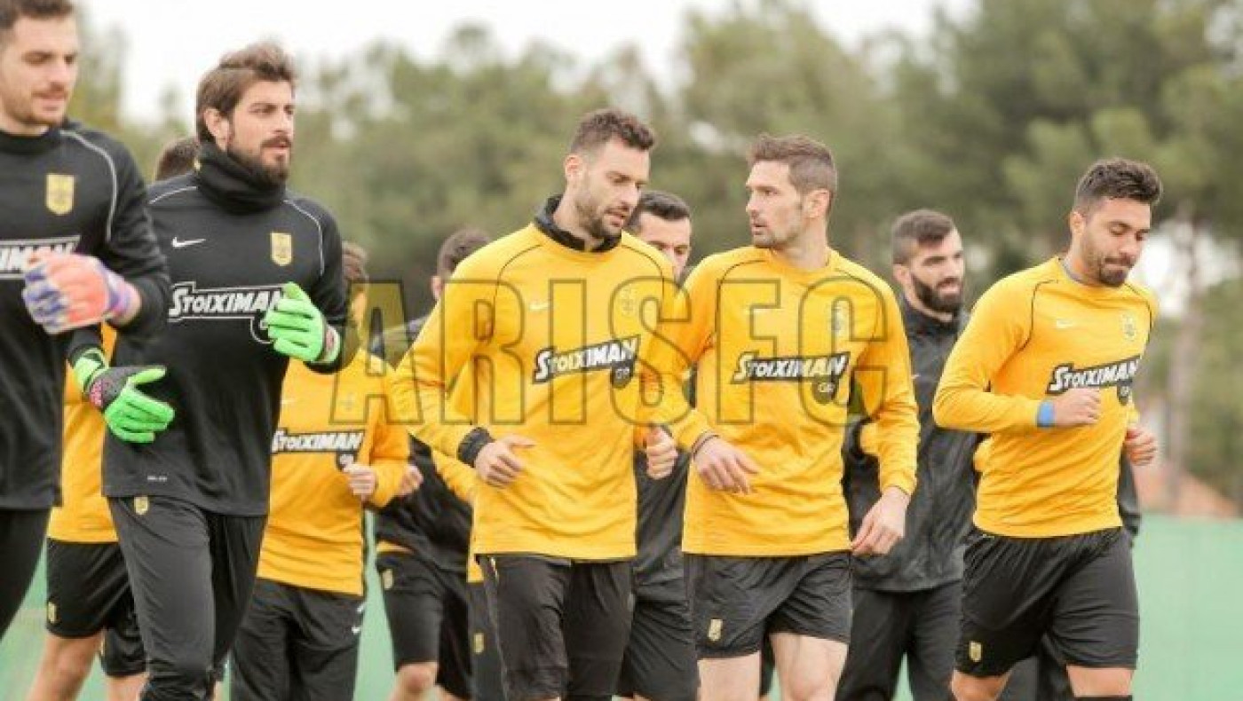 Το μπάρμπεκιου και τα χαμόγελα των παικτών του Άρη (pic)