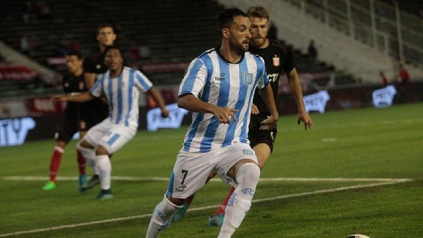 Καταπληκτικό γκολ του Φακούντο Περέιρα με τη Ρασίνγκ (vid)