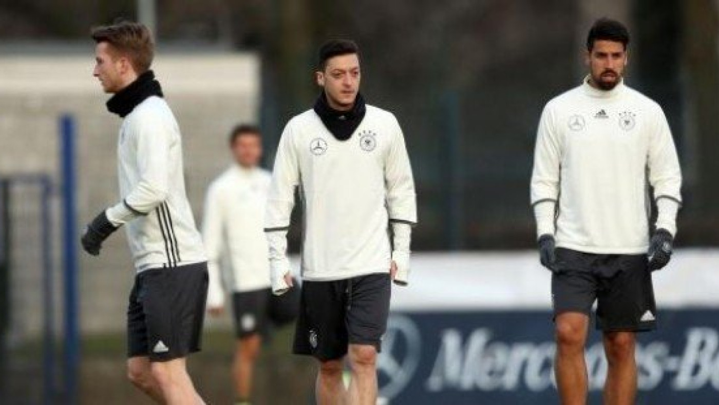 Πανέτοιμος για το παιχνίδι με Αγγλία ο Μεσούτ Οζίλ