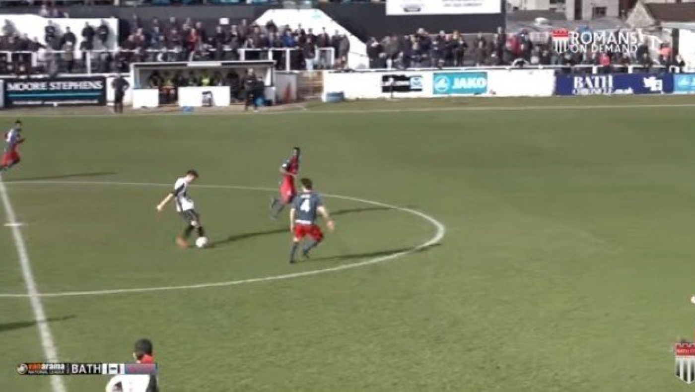 Απίστευτο γκολ από το κέντρο στις καθυστερήσεις! (video)