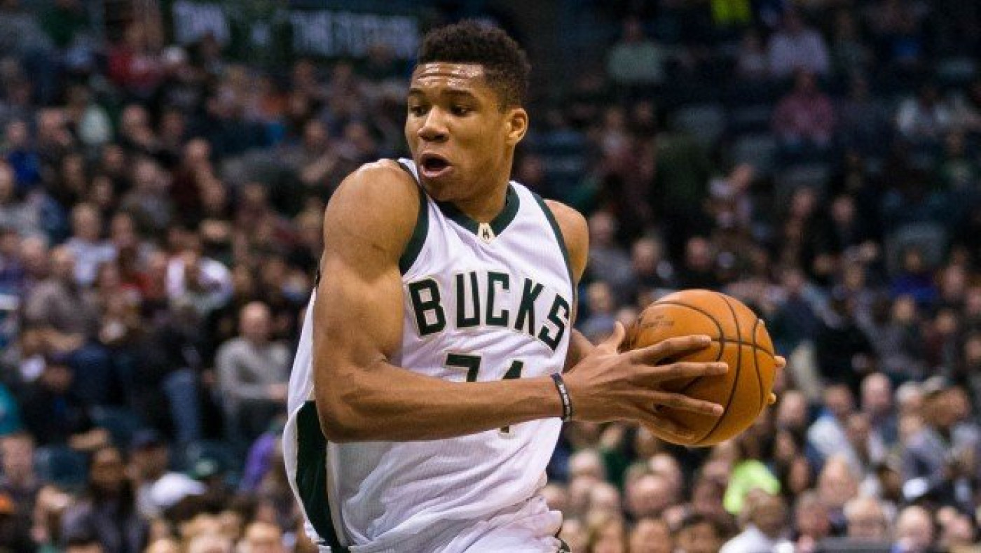 Και πάλι στο TOP 10 ο Αντετοκούνμπο με τρομερό κάρφωμα! (video)