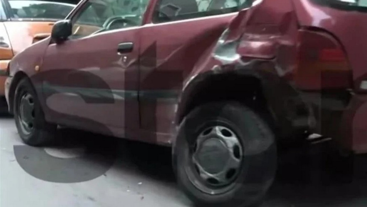 Πανικός στην Κυψέλη: Οδηγός εμβόλισε περισσότερα από 10 οχήματα