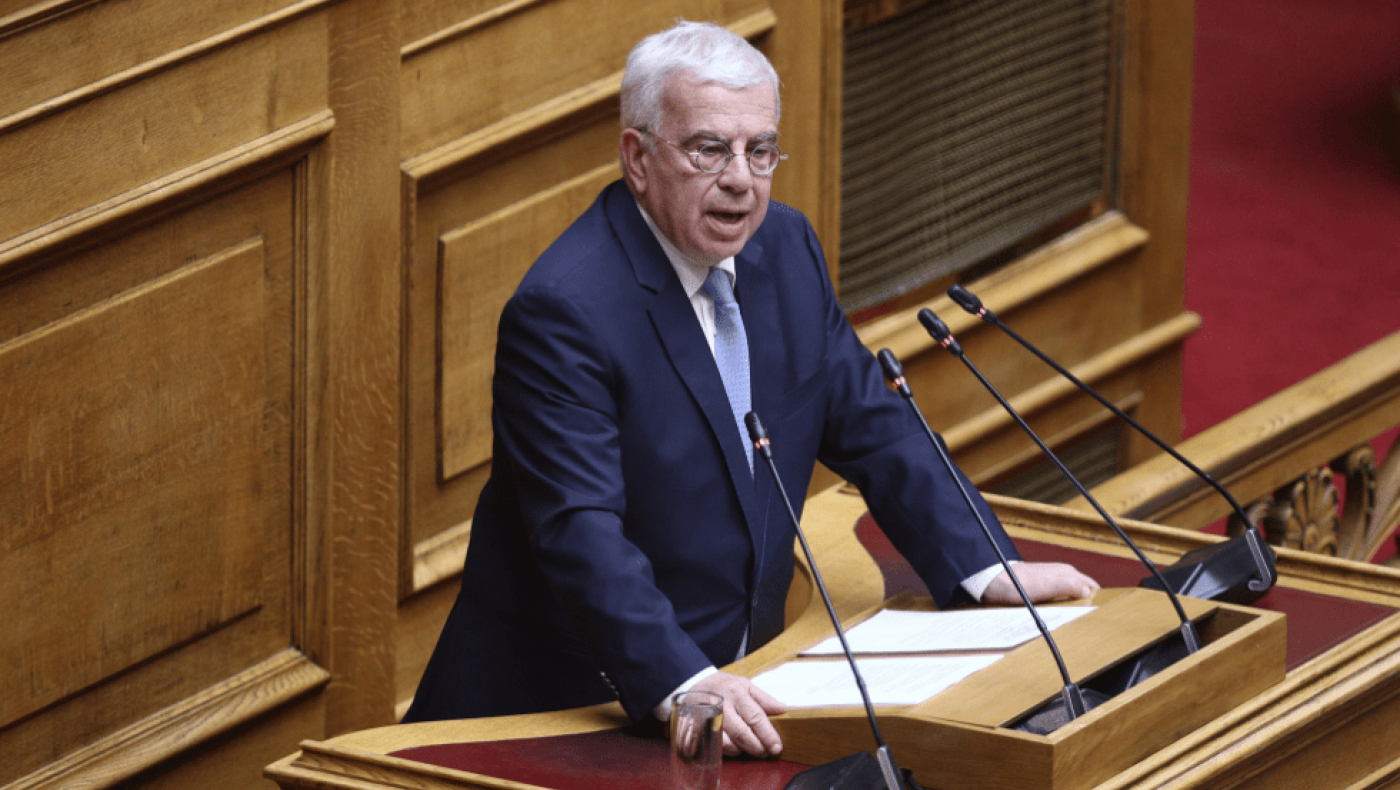 Στράτος Σιμόπουλος: «Ουδεμία φιλική ή συγγενική σχέση έχω με τον Θεόδωρο Σιμόπουλο»