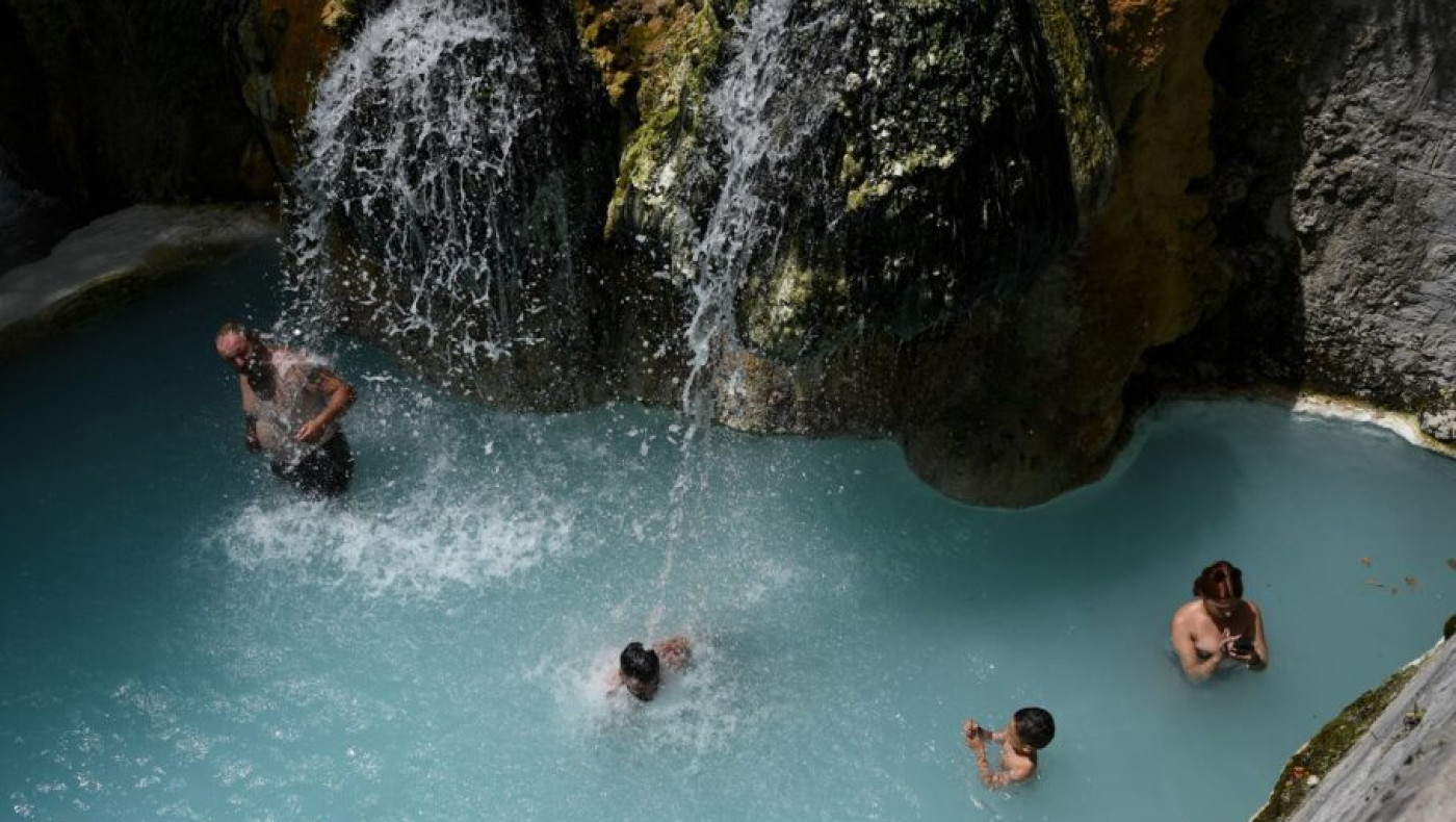 ΟΠΕΚΑ: Τι είναι ο ιαματικός τουρισμός που προσφέρεται πλέον σε όλους