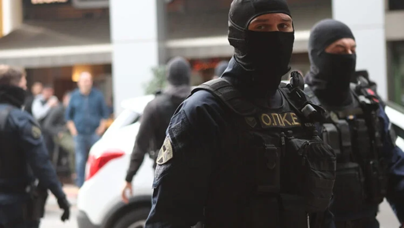 Θεσσαλονίκη: 76χρονος έβαλε άτομα να εκβιάσουν επιχειρηματία-Του έσπασαν το μαγαζί