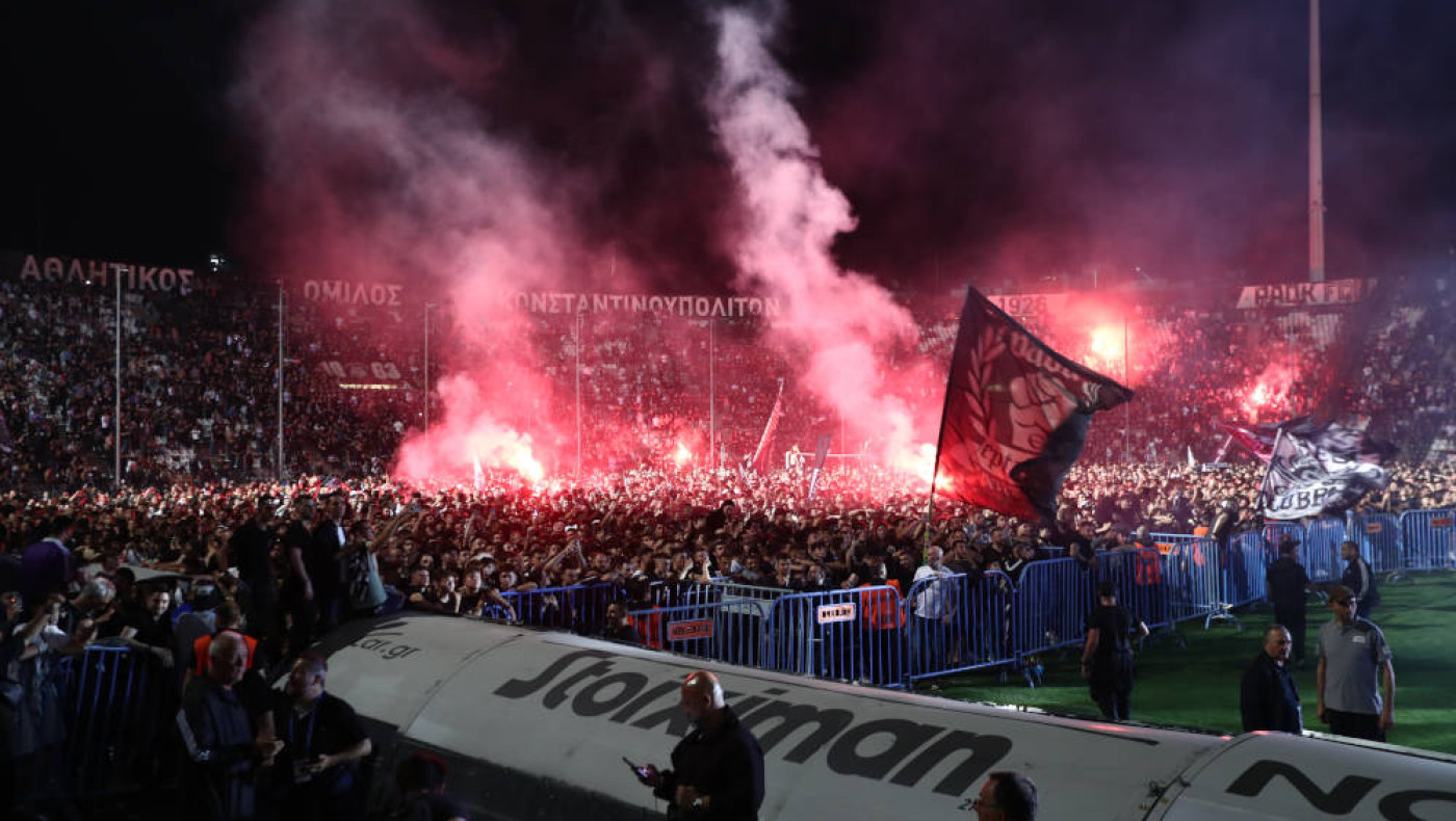 ΠΑΟΚ: Αεροπορικώς μεταφέρθηκε το τρόπαιο του πρωταθλητή στη Θεσσαλονίκη