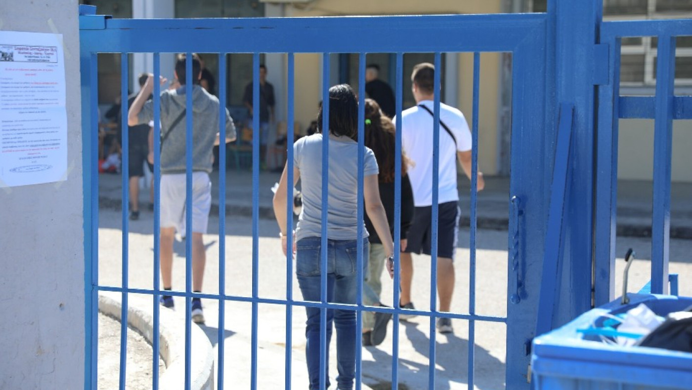 Σχολεία: Σχέδιο για Εθνικό Απολυτήριο - Τι θα γίνει με τις πανελλήνιες εξετάσεις