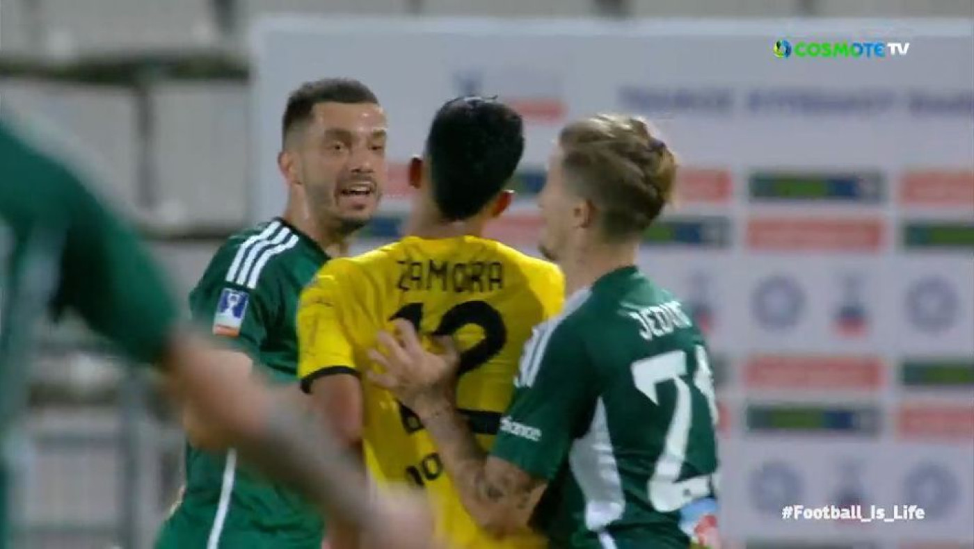 Τελικός Κυπέλλου: Αψιμαχία και... νερό από τον πάγκο του Άρη