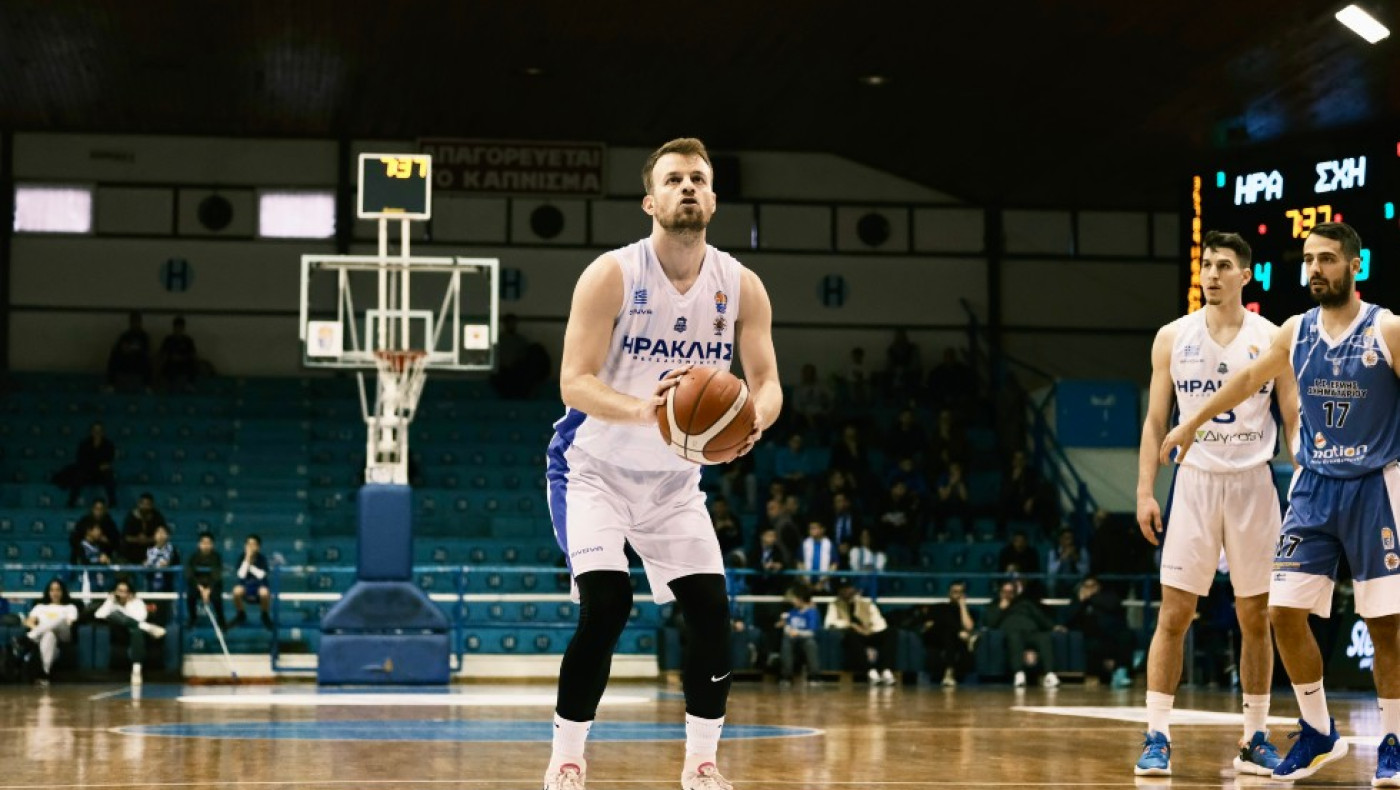 Ηρακλής: Στην πόρτα της εξόδου ο Παπαρέγκας