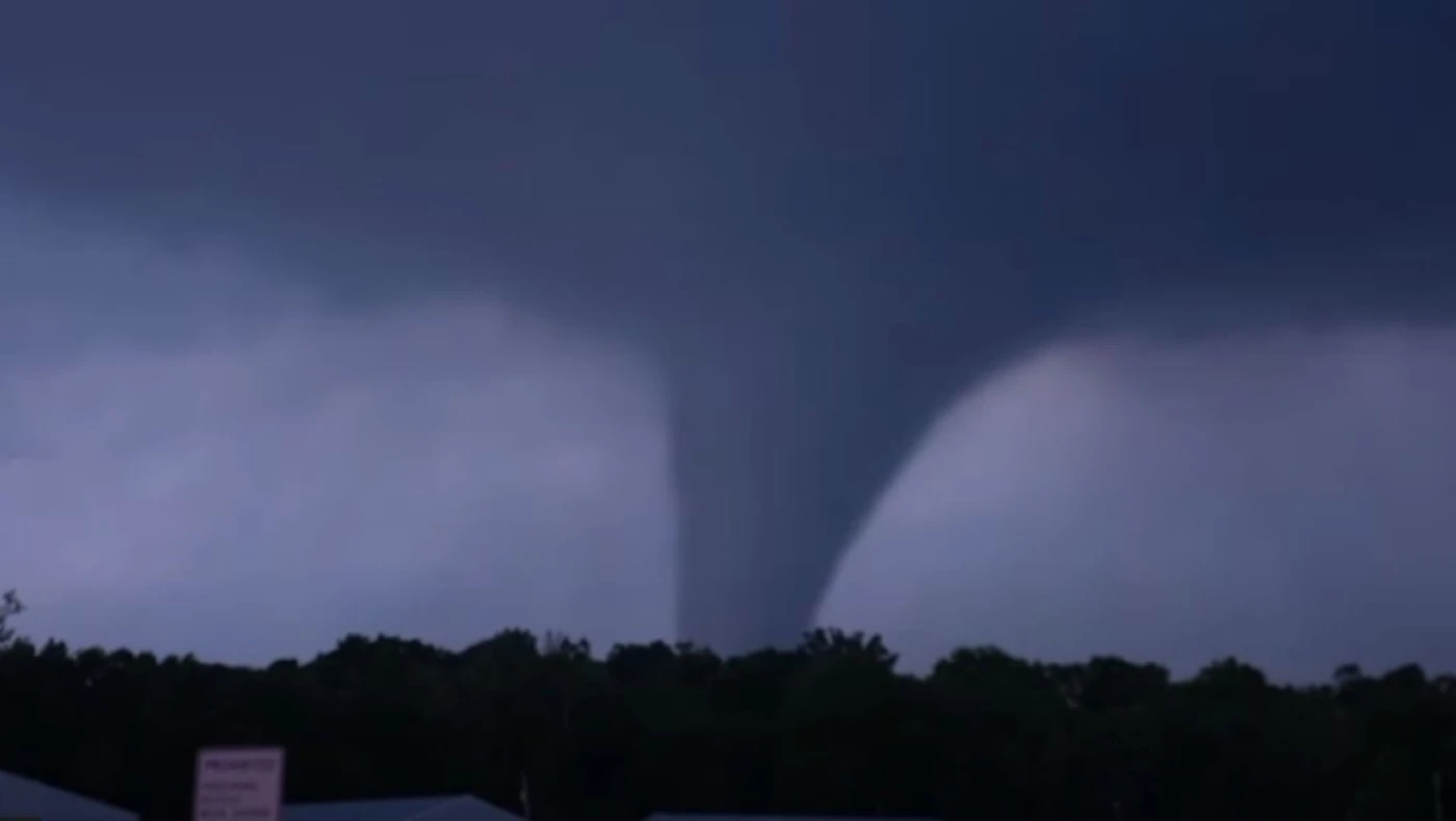 ΗΠΑ: 19 νεκροί και αδιανόητες καταστροφές από καταιγίδες και ανεμοστρόβιλους