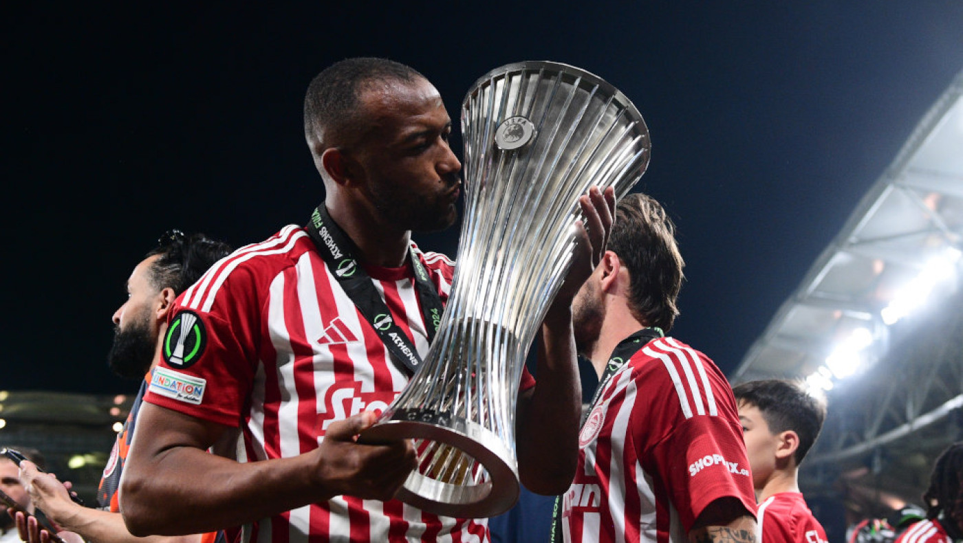 «Η Άστον Βίλα ενδιαφέρεται για τον Ελ Κααμπί», γράφουν στην Αγγλία