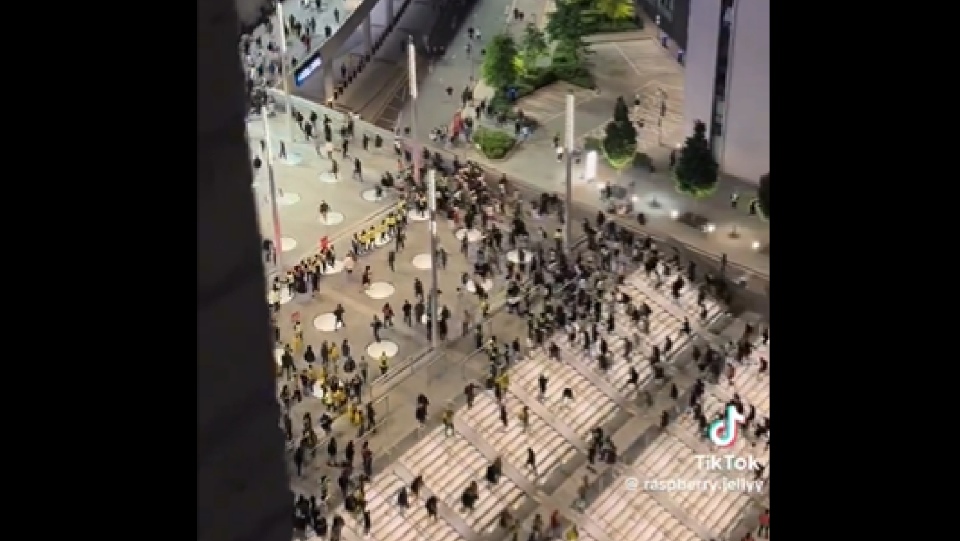 Champions League: Απίστευτο πανοραμικό βίντεο με το «ντου» των οπαδών στο Γουέμπλεϊ