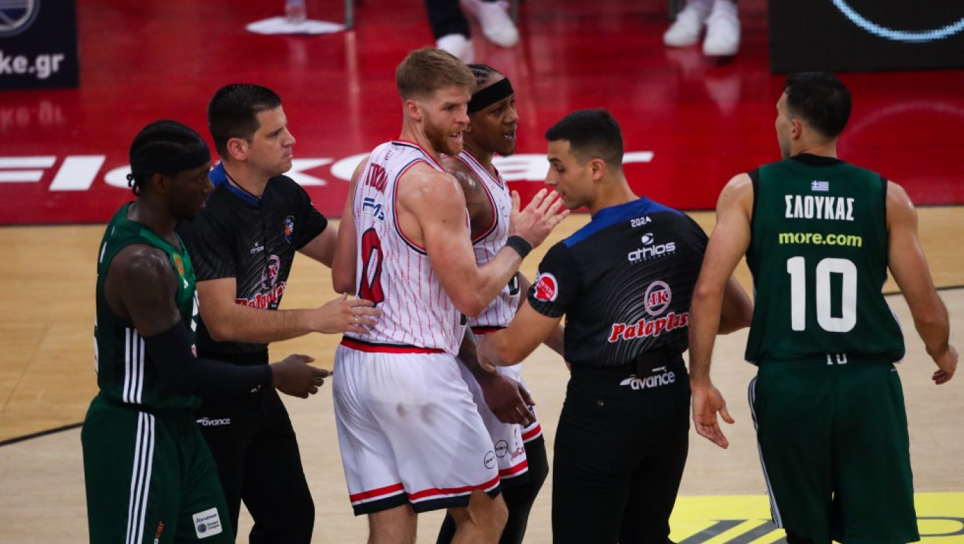 Ολυμπιακός-Παναθηναϊκός: Μοίρασε πρόστιμα ο αθλητικός δικαστής για το Game 2 των τελικών