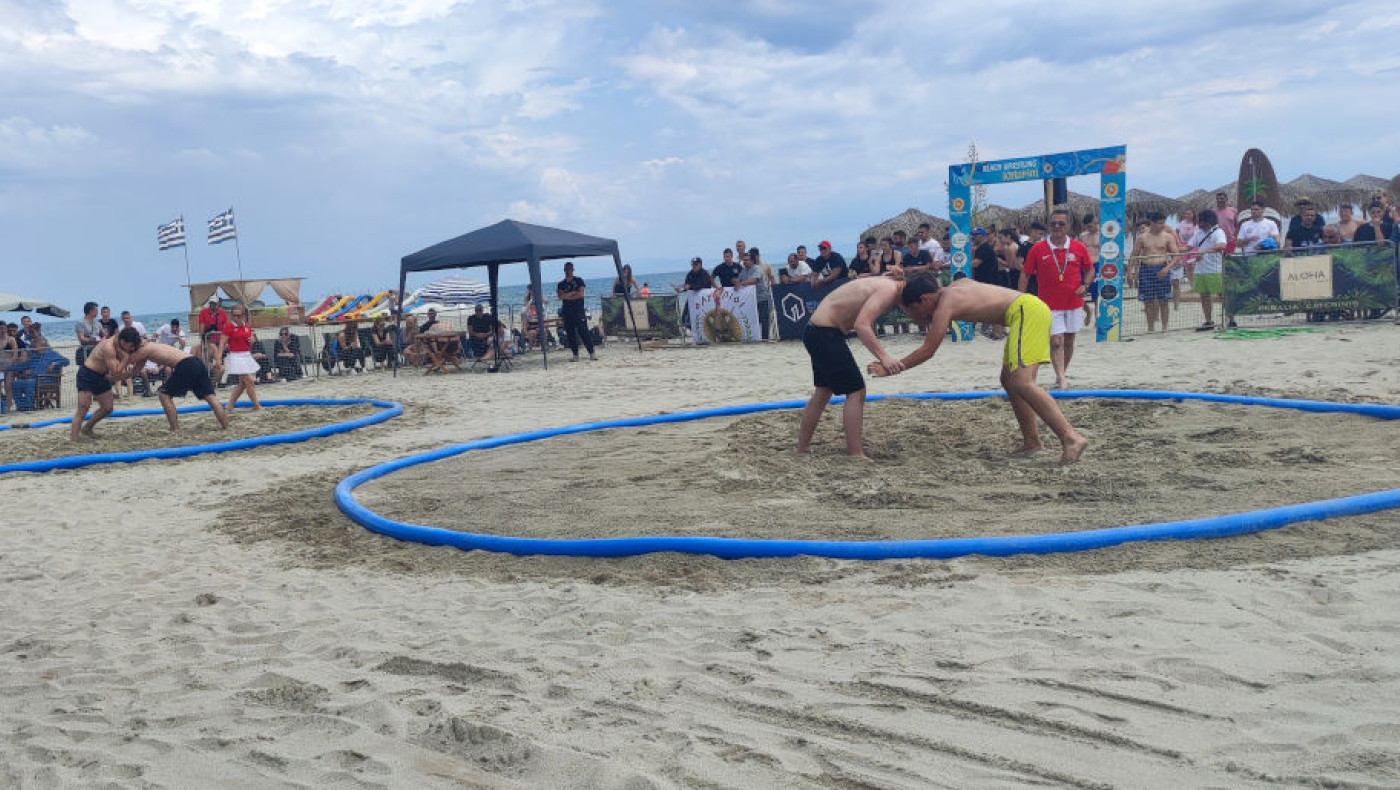 Θεσσαλονίκη: Έρχεται το τουρνουά πάλης στην άμμο στην πλατεία Αριστοτέλους