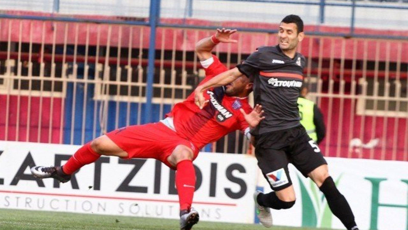 O Λουτσέσκου στη Βέροια καθόταν στην άκρη του πάγκου σαν κακομοίρης