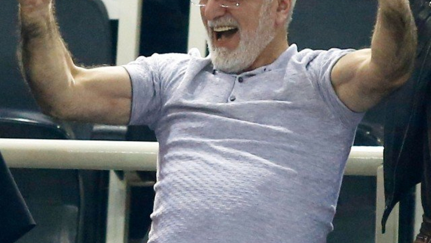 Το θέατρο  του  παραλόγου  κι  ο  ρόλος  του  ΠΑΟΚ