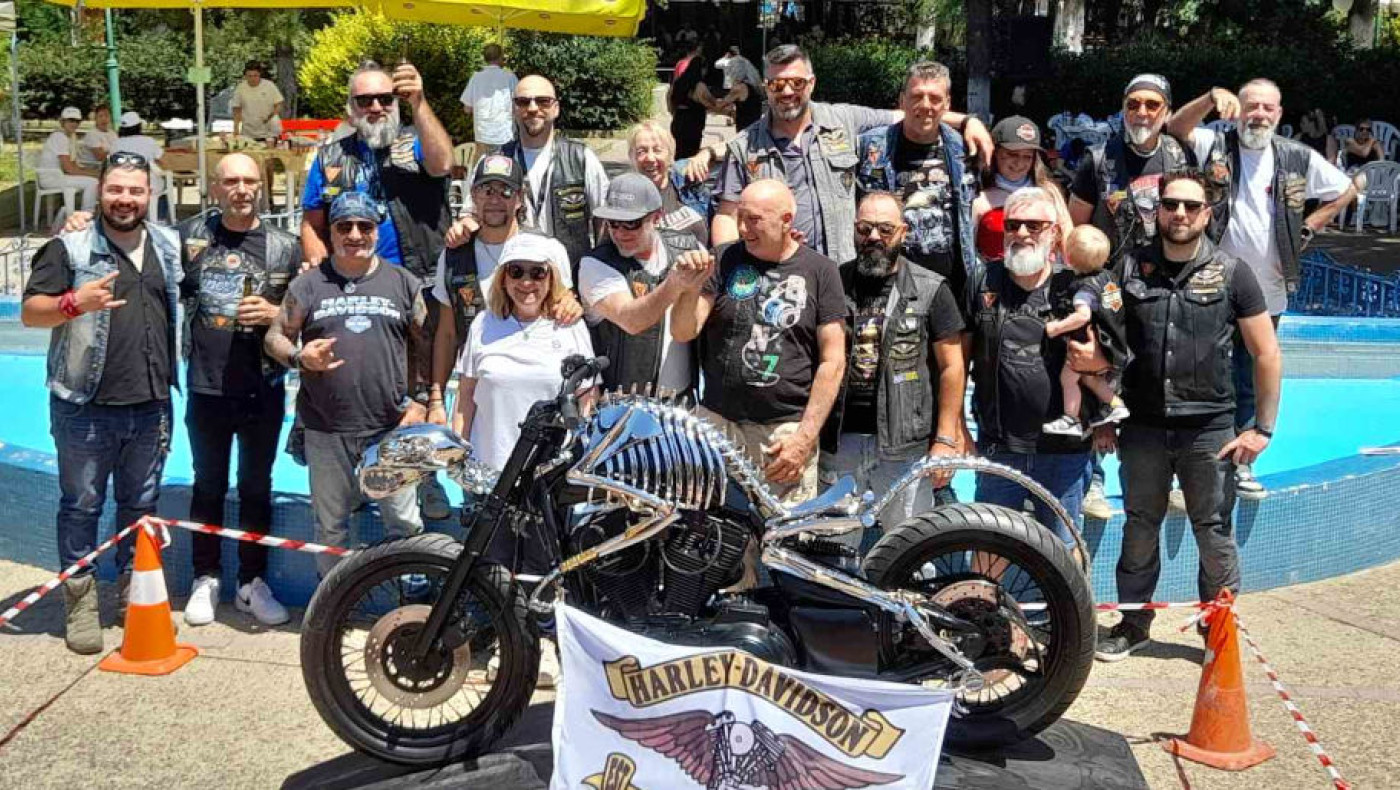 «Μπαμπά, θα με βγάλεις φωτογραφία με αυτή τη Harley; Είναι ωραία»