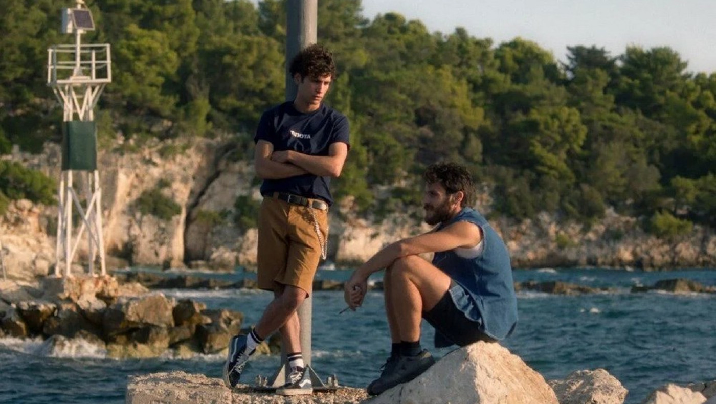 Maestrο: Το φιλί του Χαλκιά με τον Μπένο στα γυρίσματα (pic)