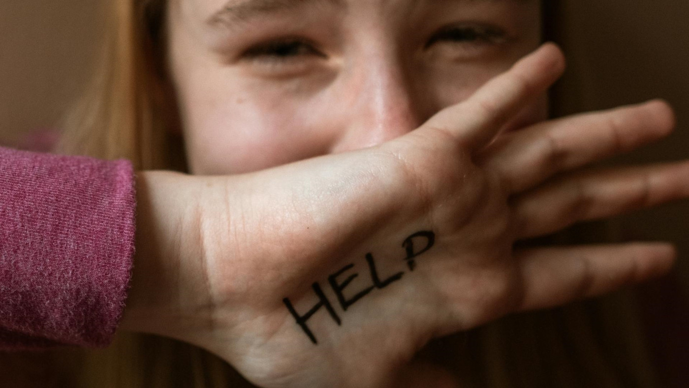 Παρίσι: Ομαδικός βιασμός ανήλικης από τρεις 15χρονους - Σοκάρουν οι απειλές των δραστών