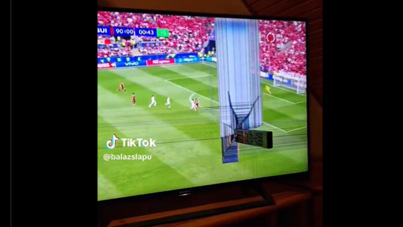 Euro 2024: Τρελαμένος Ούγγρος κάρφωσε το τηλεκοντρόλ του στην τηλεόραση