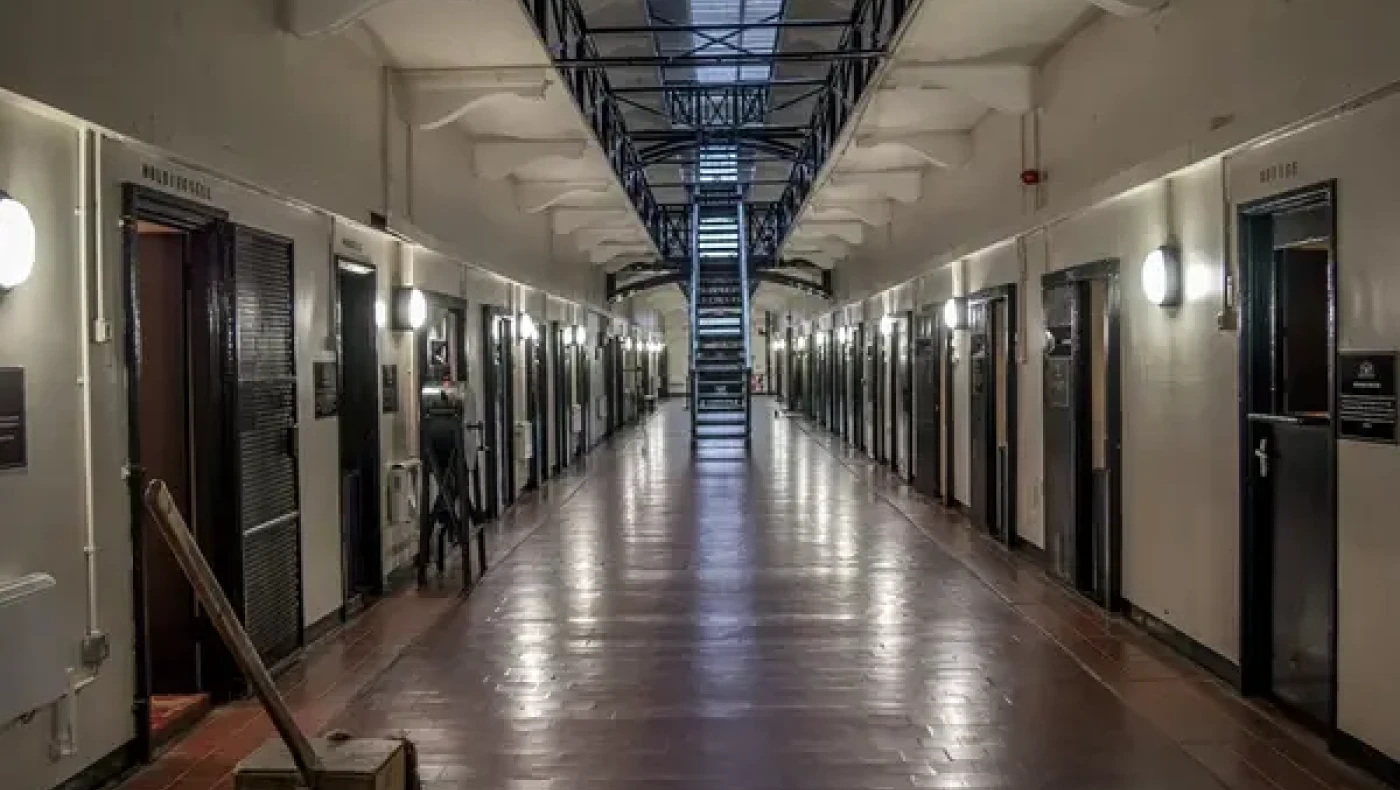 Σάλος στις βρετανικές φυλακές: Σωφρονιστική υπάλληλος έκανε σεξ με κρατούμενο! (pic)