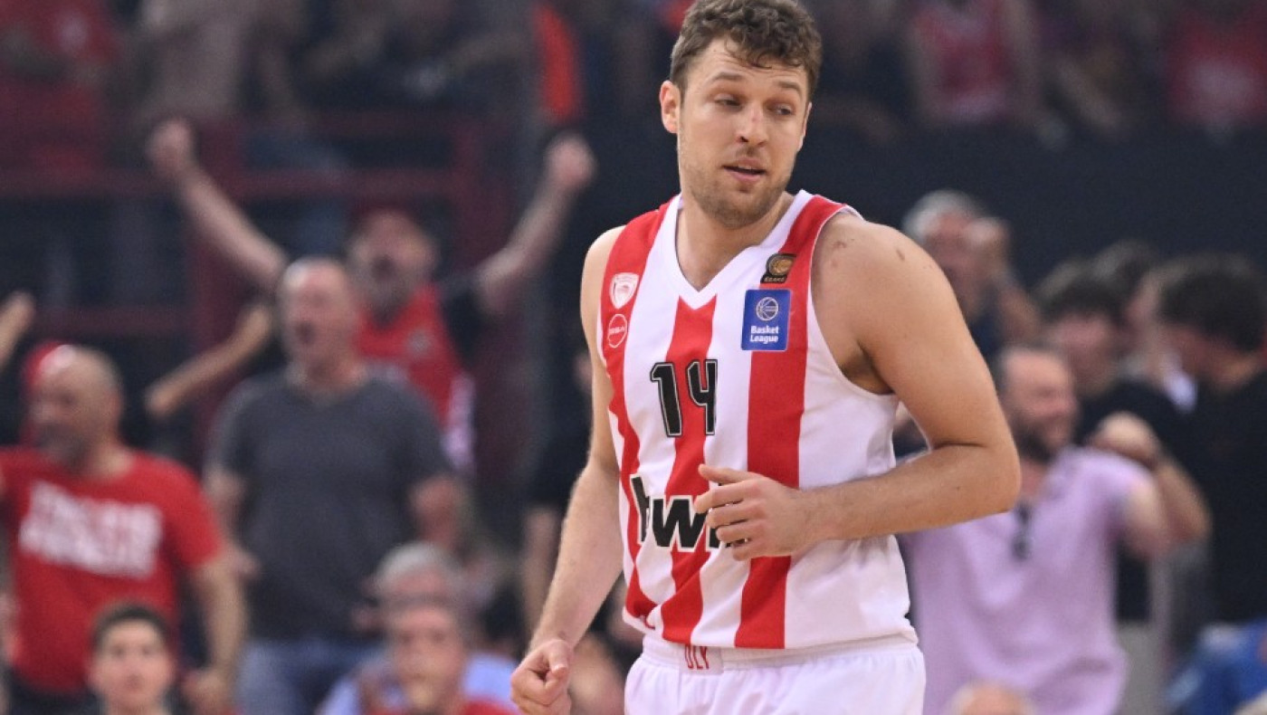 Έγινε πράξη η βόμβα: Στον Ολυμπιακό ο Σάσα Βεζένκοφ!