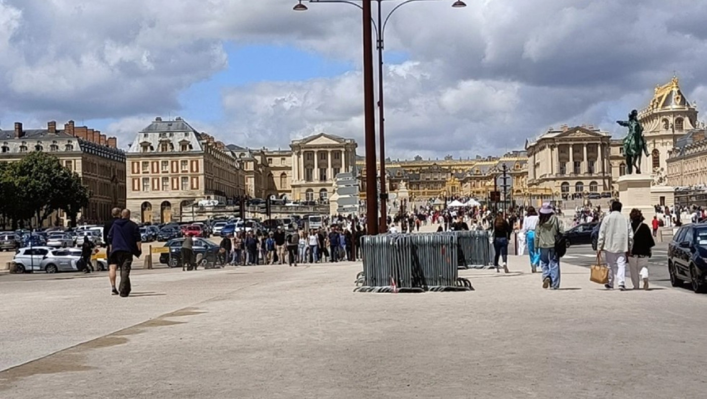 Γαλλία: Εκκενώνεται το παλάτι των Βερσαλλιών-Αναφορά για επίθεση με μαχαίρι