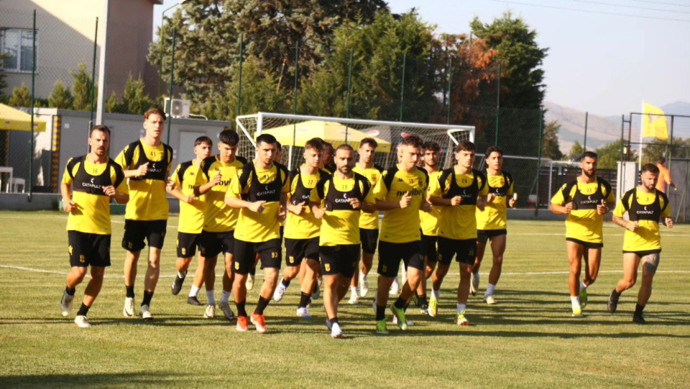 Το σχόλιο του Γιώργου Στράντζαλη από Ολλανδία για προετοιμασία και μεταγραφές Σίστο-Σισέ