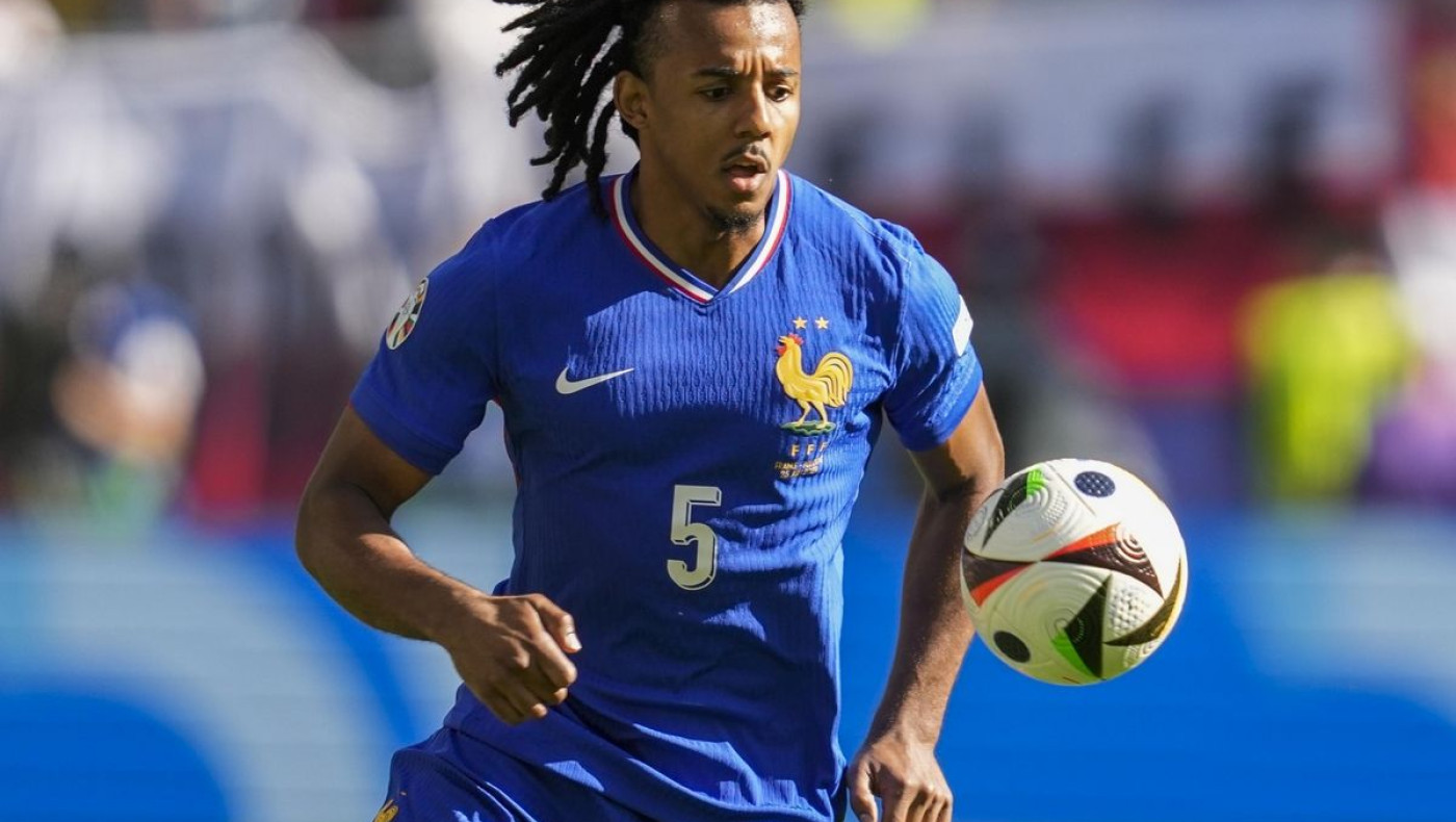 Πανηγύρισαν οι Γάλλοι διεθνείς για την ήττα της ακροδεξιάς στις Γαλλικές εκλογές