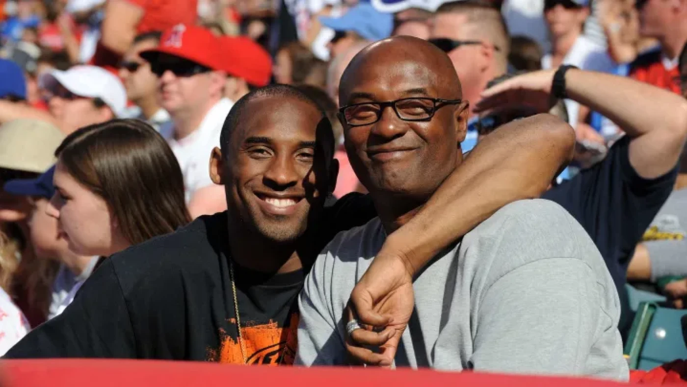 Ο Τζο Μπράιαντ πατέρας του Κόμπι πέθανε σε ηλικία 69 ετών