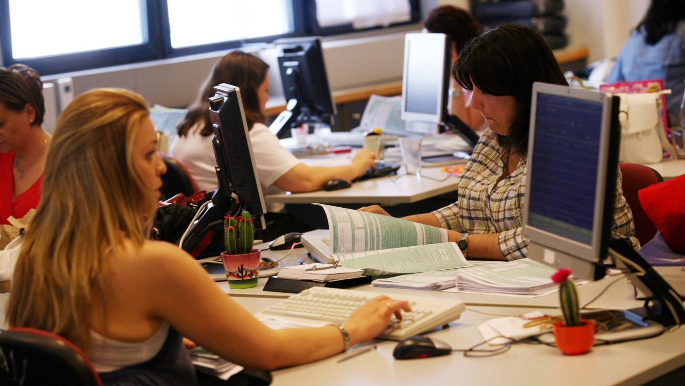 Φορολογικές δηλώσεις: Τσουχτερά τα πρόστιμα σε περίπτωση μη υποβολής τους