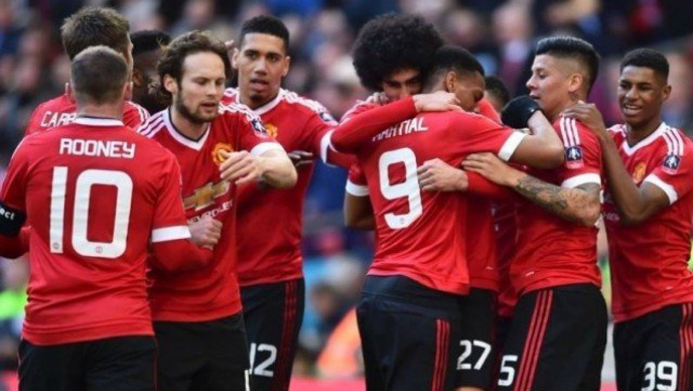 Ζωντανοί στο κόλπο του Τσάμπιονς Λιγκ οι «κόκκινοι διάβολοι»