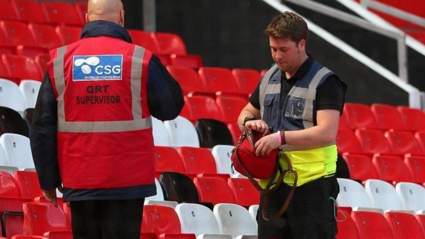 Έγινε ελεγχόμενη έκρηξη στο ύποπτο πακέτο του «Ολντ Τράφορντ»