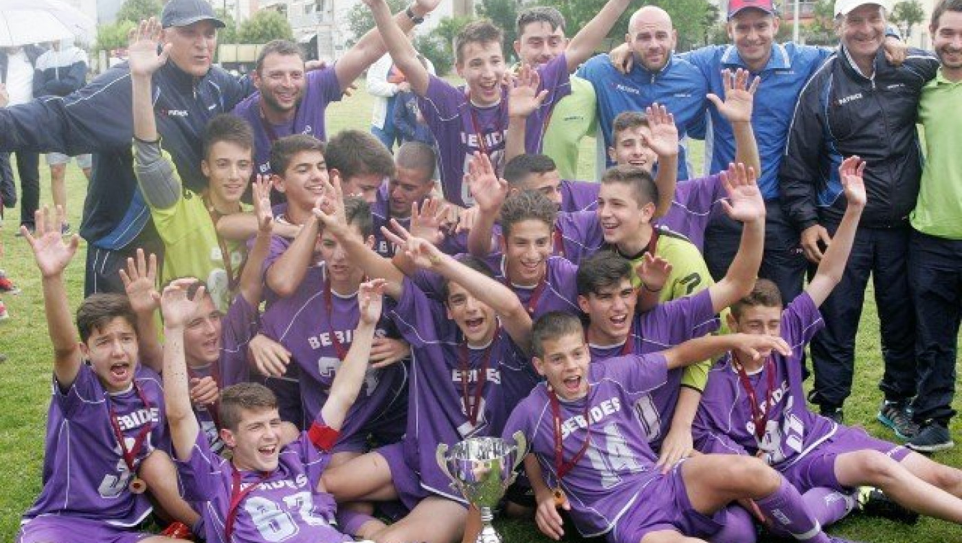 Δύο τίτλοι από τους τέσσερις για τους Μπέμπηδες 2000