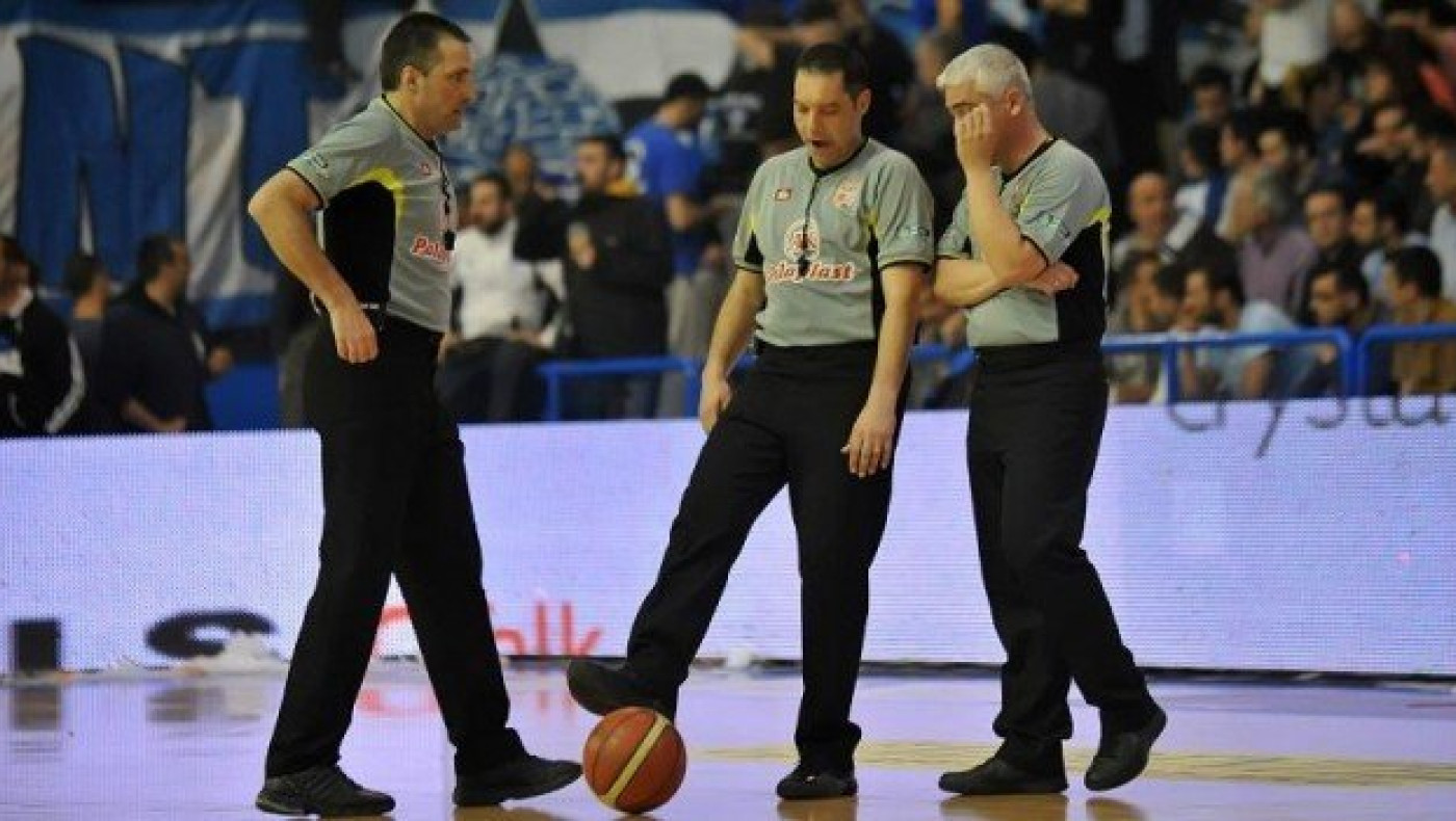 Οι διαιτητές του τέταρτου ημιτελικού στο Νick Galis Hall