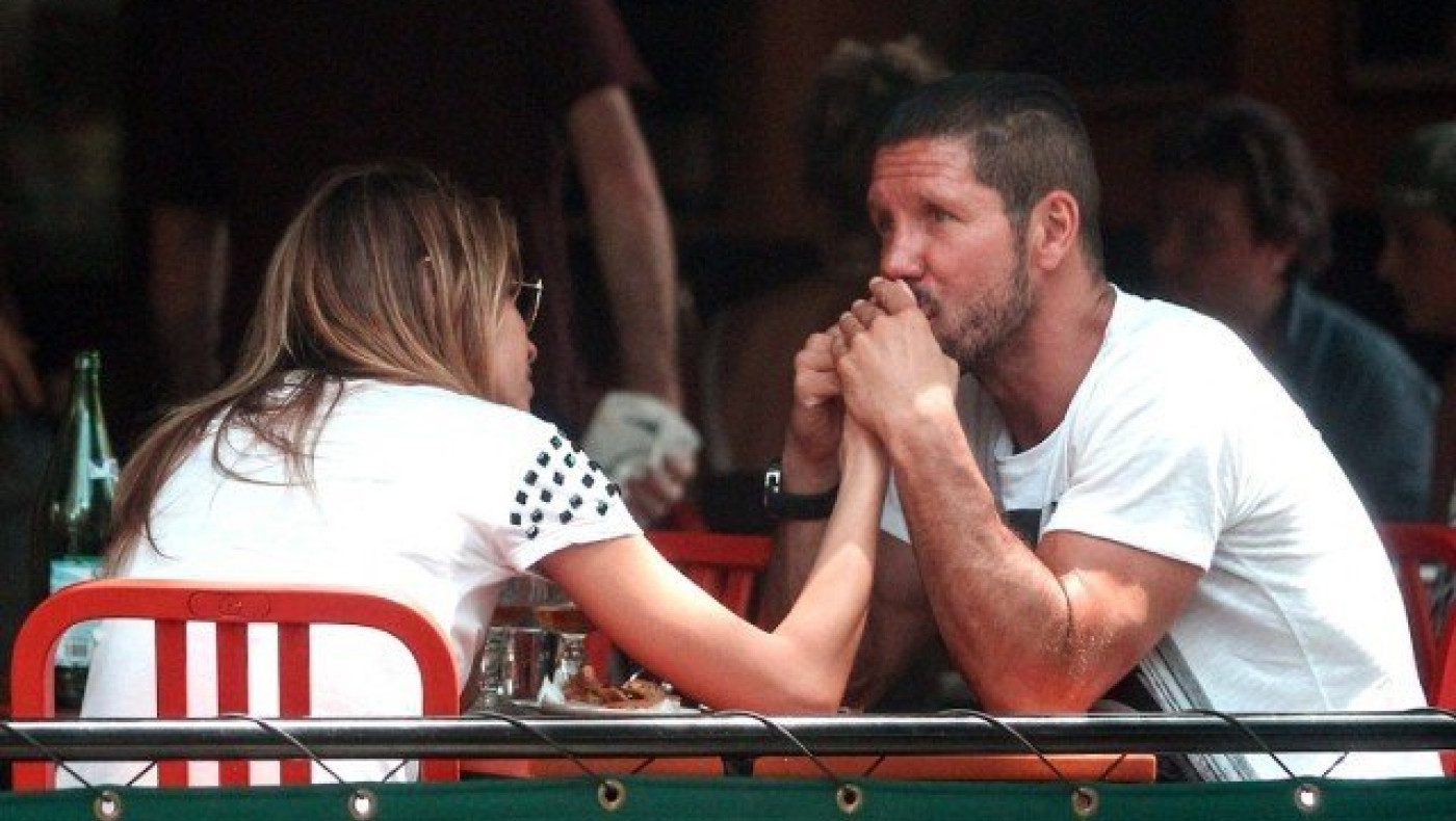 Η κουκλάρα που κάνει τον Σιμεόνε... αρνάκι! (pics)