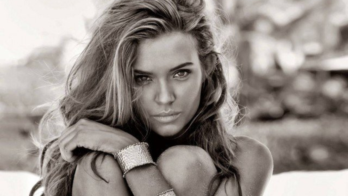 Η εκρηκτική Τζόζεφιν Σκράιβερ προκαλεί... εγκεφαλικά (pics)