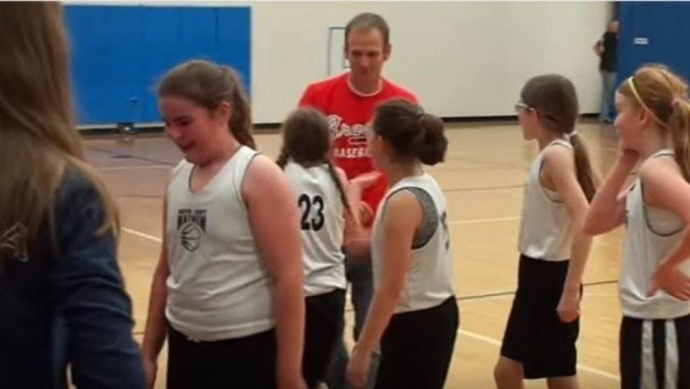 11χρονη σούταρε από τη μία μπασκέτα στην άλλη και ευστόχησε! (video)