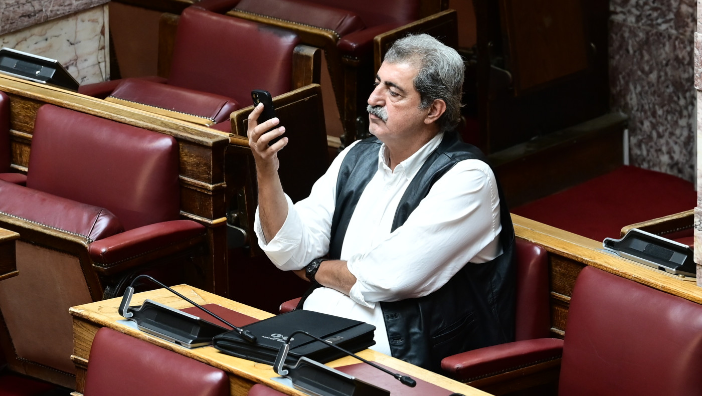 Παύλος Πολάκης: 2 + 1 σενάρια μετά την διαγραφή του από τον ΣΥΡΙΖΑ