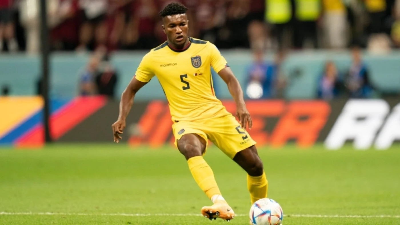 Νιούπορτ για Σιφουέντες: «Δεν είχε θετική παρουσία στη Ρέιντζερς αλλά έχω καλή άποψη γι' αυτόν»