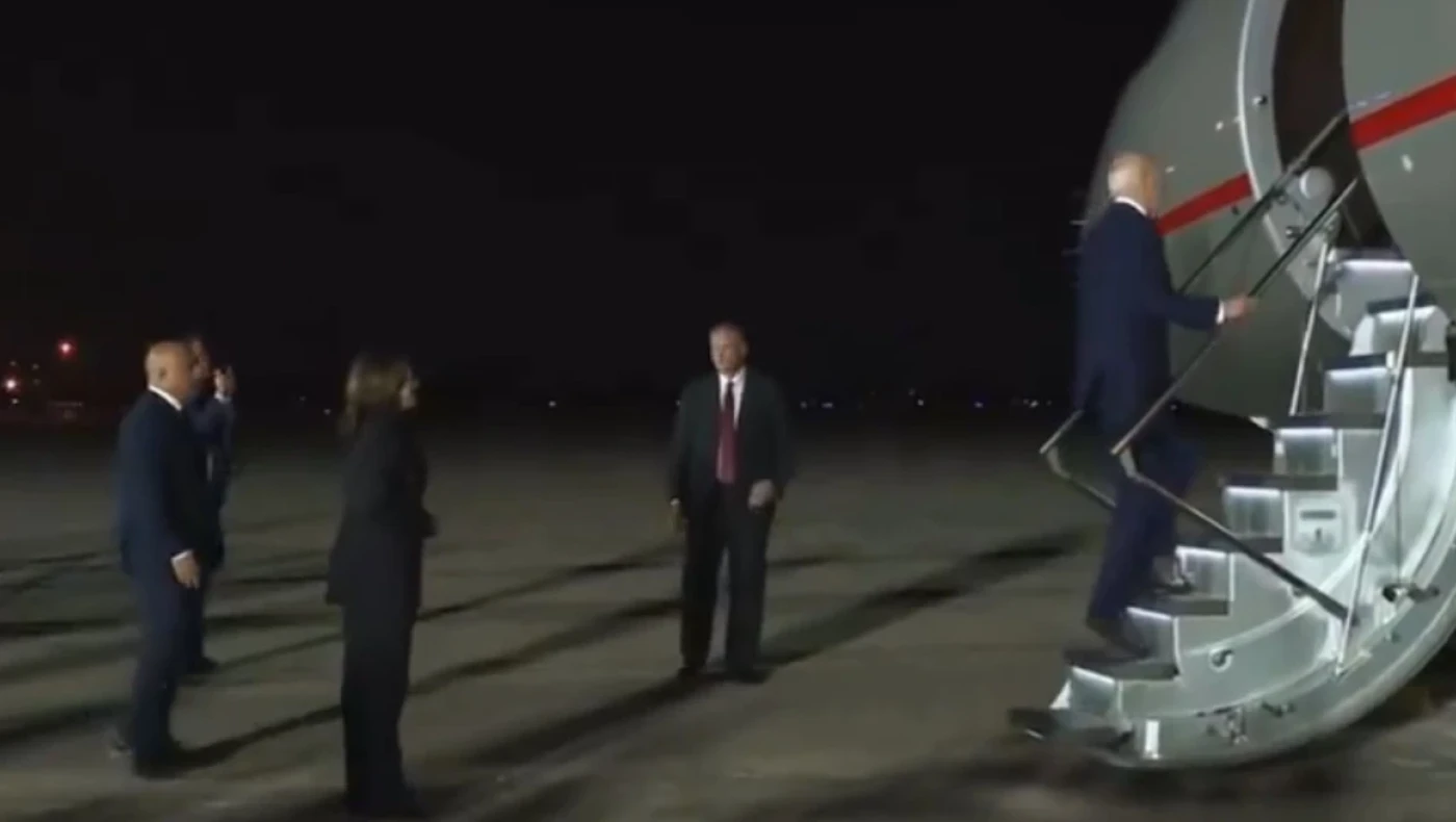 Ο Μπάιντεν μπήκε σε αεροπλάνο νομίζοντας ότι είναι το δικό του
