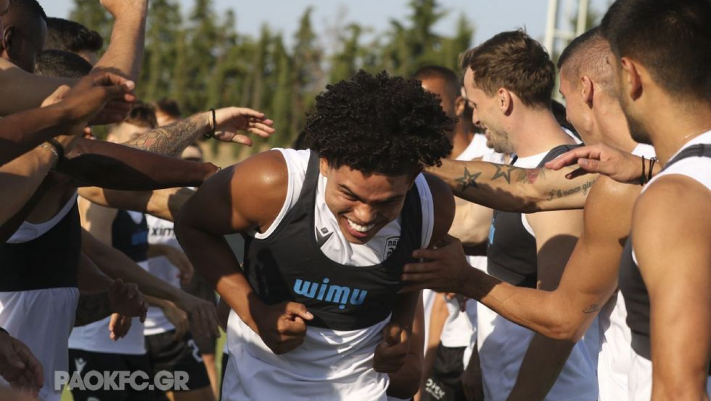 ΠΑΟΚ: Έφαγαν... ξύλο Τσάλοφ και Σορετίρε