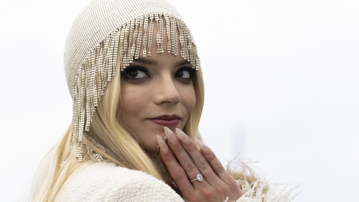 Ποια είναι η ομορφότερη γυναίκα στον κόσμο, σύμφωνα με τα αρχαιοελληνικά στάνταρ